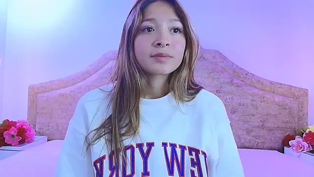 Victoria Adams14 online show from February 7, 2025, 2:04 pm