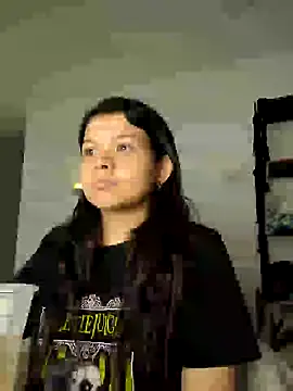 Snapshot of azumiichan chatting on December 5, 2024, 3:59 am azumiichan online show from December 5, 2024, 3:59 am