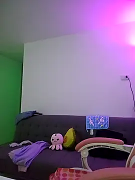 Snapshot of azumiichan chatting on November 11, 2025, 12:21 am azumiichan online show from November 11, 2025, 12:21 am