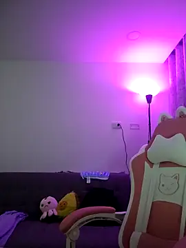 Snapshot of azumiichan chatting on November 15, 2025, 12:19 am azumiichan online show from November 15, 2025, 12:19 am