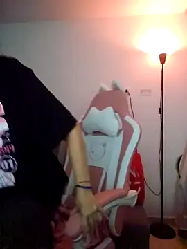 Snapshot of azumiichan chatting on December 3, 2025, 12:07 am azumiichan online show from December 3, 2025, 12:07 am