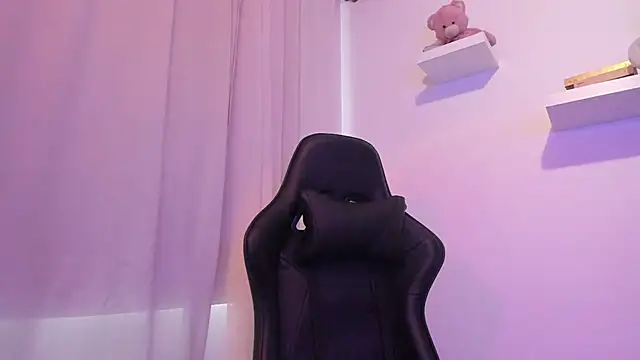 Snapshot of I_am_tori chatting on February 16, 2025, 9:16 pm I am tori online show from February 16, 2025, 9:16 pm