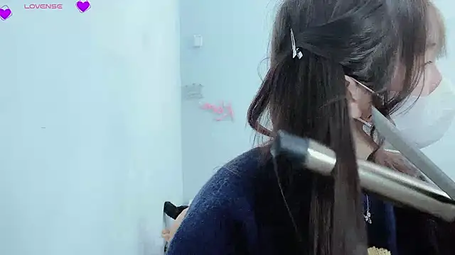 tanhxiu online show from January 13, 2025, 8:26 pm