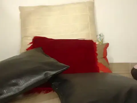 Snapshot of staylor29 chatting on November 22, 2025, 12:20 am staylor29 online show from November 22, 2025, 12:20 am