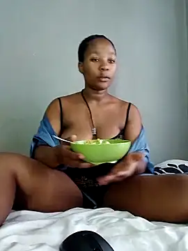 Snapshot of BrownEyed_K chatting on March 20, 2025, 1:48 pm BrownEyed K online show from March 20, 2025, 1:48 pm
