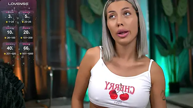 Snapshot of AudreyZanne chatting on September 16, 2025, 3:18 am AudreyZanne online show from September 16, 2025, 3:18 am