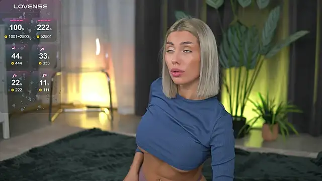 Snapshot of AudreyZanne chatting on October 24, 2025, 6:54 am AudreyZanne online show from October 24, 2025, 6:54 am