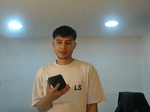 danielitopapuu online show from October 28, 2025, 2:48 am