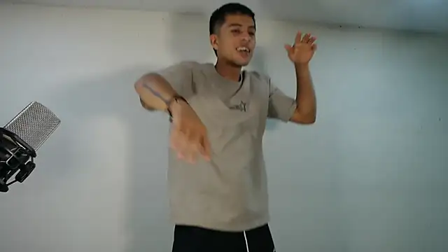 danielitopapuu online show from November 20, 2025, 1:28 am