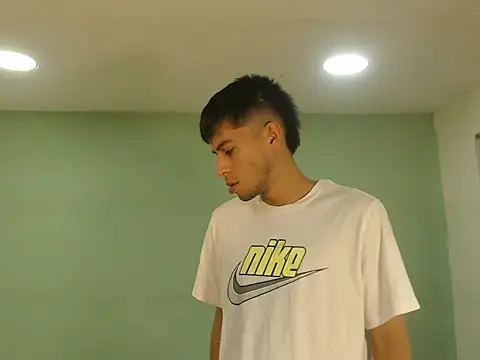 danielitopapuu online show from December 18, 2025, 4:35 pm