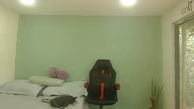 danielitopapuu online show from January 14, 2026, 4:34 pm