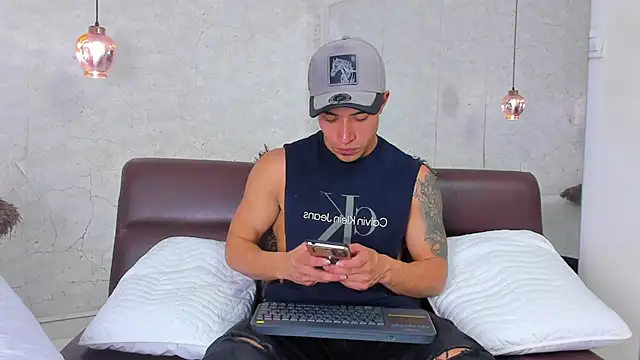 Snapshot of Bryson_Collins_ chatting on January 11, 2025, 9:15 pm Bryson Collins online show from January 11, 2025, 9:15 pm