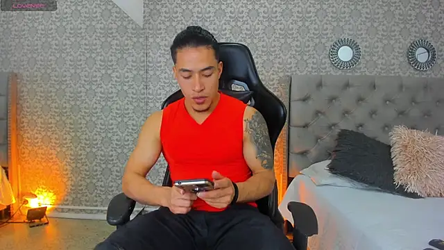 Snapshot of Bryson_Collins_ chatting on January 24, 2025, 1:13 am Bryson Collins online show from January 24, 2025, 1:13 am