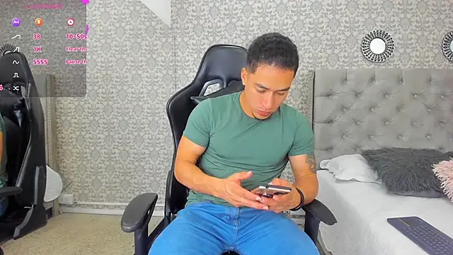 Snapshot of Bryson_Collins_ chatting on February 6, 2025, 11:21 am Bryson Collins online show from February 6, 2025, 11:21 am