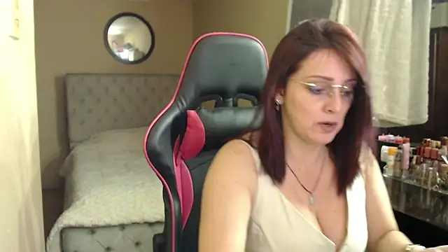 Carol Scottt online show from April 12, 2026, 12:04 am