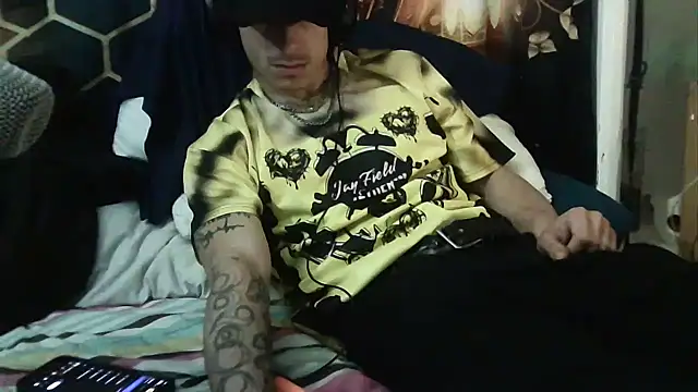 --D-a-D-D-y- online show from October 24, 2025, 3:08 pm