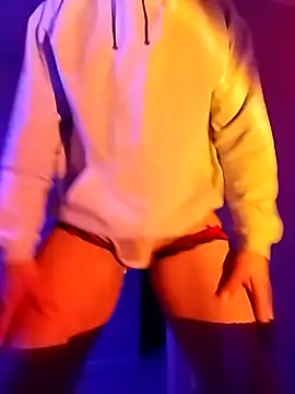 McdyllanXX online show from April 15, 2026, 8:09 pm