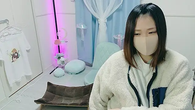 Snapshot of MEI--55 chatting on November 21, 2025, 9:08 am MEI--55 online show from November 21, 2025, 9:08 am