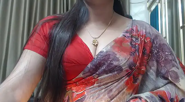 Snapshot of desi-maisa130 chatting on December 6, 2024, 4:06 pm desi-maisa130 online show from December 6, 2024, 4:06 pm