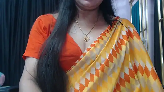 Snapshot of desi-maisa130 chatting on October 18, 2025, 5:25 pm desi-maisa130 online show from October 18, 2025, 5:25 pm