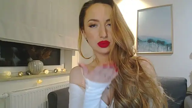 Snapshot of JulietteDiamond chatting on February 16, 2025, 10:32 pm JulietteDiamond online show from February 16, 2025, 10:32 pm