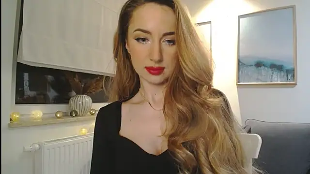 Snapshot of JulietteDiamond chatting on February 18, 2025, 6:37 pm JulietteDiamond online show from February 18, 2025, 6:37 pm