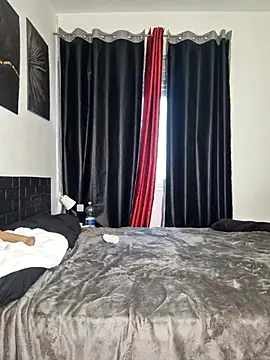 millaferrazzo online show from April 2, 2026, 5:54 pm