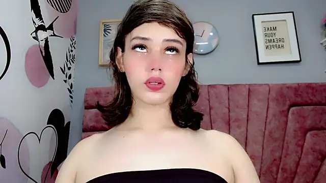 ValeriaAguilar online show from December 1, 2024, 4:29 pm