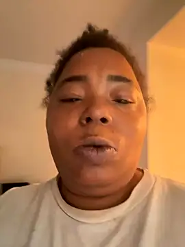 JCCaramelbarbie1 online show from November 24, 2025, 1:33 pm