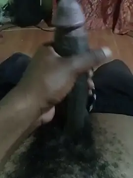 Snapshot of Mr_LowHanger chatting on October 30, 2025, 9:15 pm Mr LowHanger online show from October 30, 2025, 9:15 pm