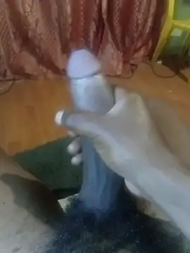 Snapshot of Mr_LowHanger chatting on November 12, 2025, 9:47 pm Mr LowHanger online show from November 12, 2025, 9:47 pm