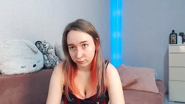 lovely hayley online show from March 5, 2026, 9:22 pm