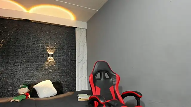 Snapshot of taurus_boy1 chatting on December 4, 2025, 5:21 pm taurus boy1 online show from December 4, 2025, 5:21 pm