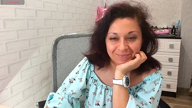 TeasyLana online show from May 21, 2026, 4:52 am