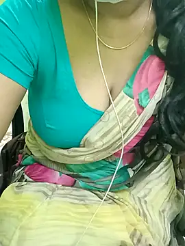 Snapshot of Aishu-tamil09 chatting on January 24, 2025, 3:02 pm Aishu-tamil09 online show from January 24, 2025, 3:02 pm