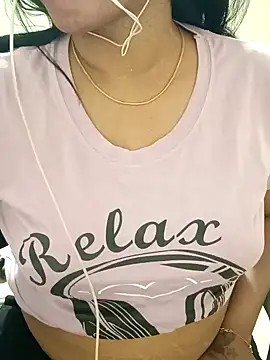 Snapshot of Aishu-tamil09 chatting on January 27, 2025, 1:09 pm Aishu-tamil09 online show from January 27, 2025, 1:09 pm