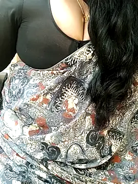 Snapshot of Aishu-tamil09 chatting on October 29, 2025, 7:59 pm Aishu-tamil09 online show from October 29, 2025, 7:59 pm