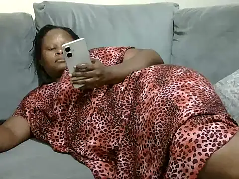 Snapshot of Pretty_lilly02 chatting on June 3, 2026, 2:33 pm Pretty lilly02 online show from June 3, 2026, 2:33 pm