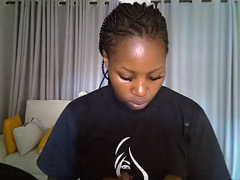 Snapshot of Queen_loveer chatting on March 14, 2026, 11:04 am Queen loveer online show from March 14, 2026, 11:04 am