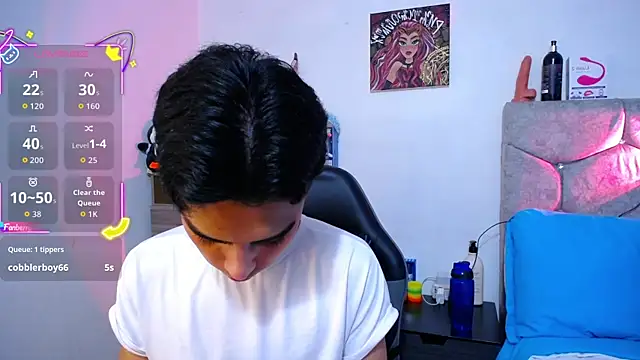 OwenBluee online show from December 17, 2025, 11:27 am