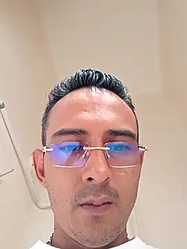 Snapshot of paisa233 chatting on September 8, 2025, 4:28 pm paisa233 online show from September 8, 2025, 4:28 pm