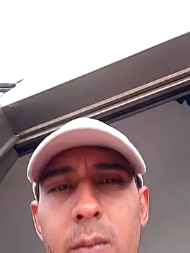 Snapshot of paisa233 chatting on October 25, 2025, 7:30 pm paisa233 online show from October 25, 2025, 7:30 pm