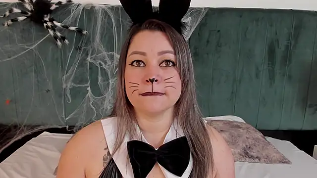 Snapshot of PandoraB_ chatting on October 30, 2025, 11:55 am PandoraB online show from October 30, 2025, 11:55 am