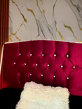 angellique 22 online show from December 5, 2025, 3:26 am