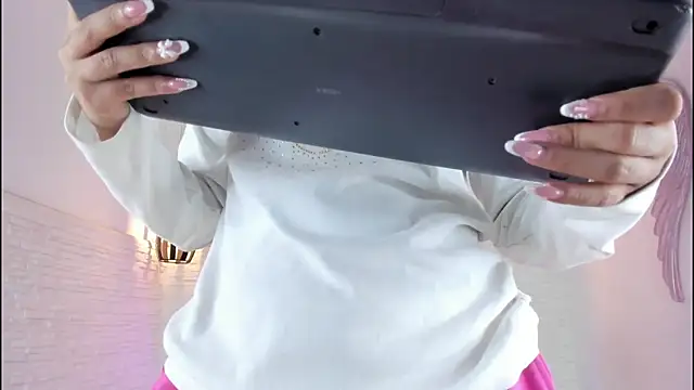 mia six66 online show from February 23, 2025, 11:44 am