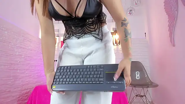 mia six66 online show from February 26, 2025, 11:30 am