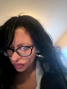 myloveforyouu online show from December 17, 2025, 2:01 pm