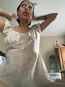 myloveforyouu online show from February 14, 2026, 3:42 pm