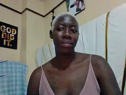 SquirtQueen16 online show from November 13, 2025, 6:12 am