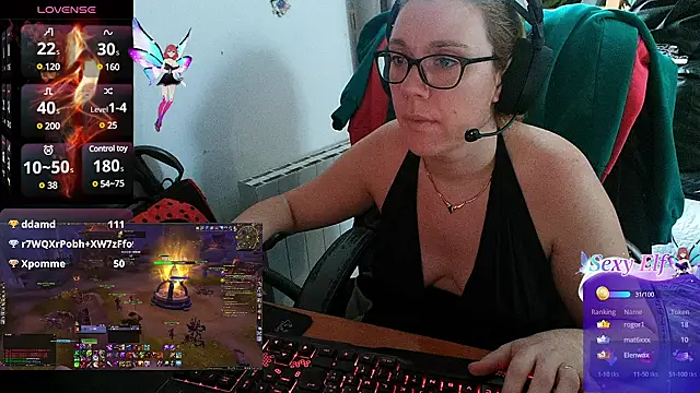 lili-hot-77 online show from February 12, 2025, 2:32 pm